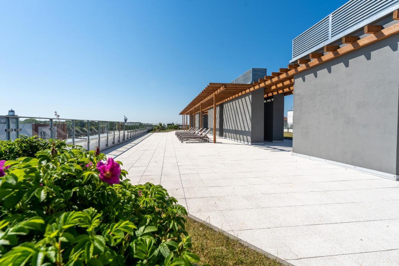 Nadmorskie Tarasy Apartament Wave Surfingbird Kolobrzeg Exterior photo